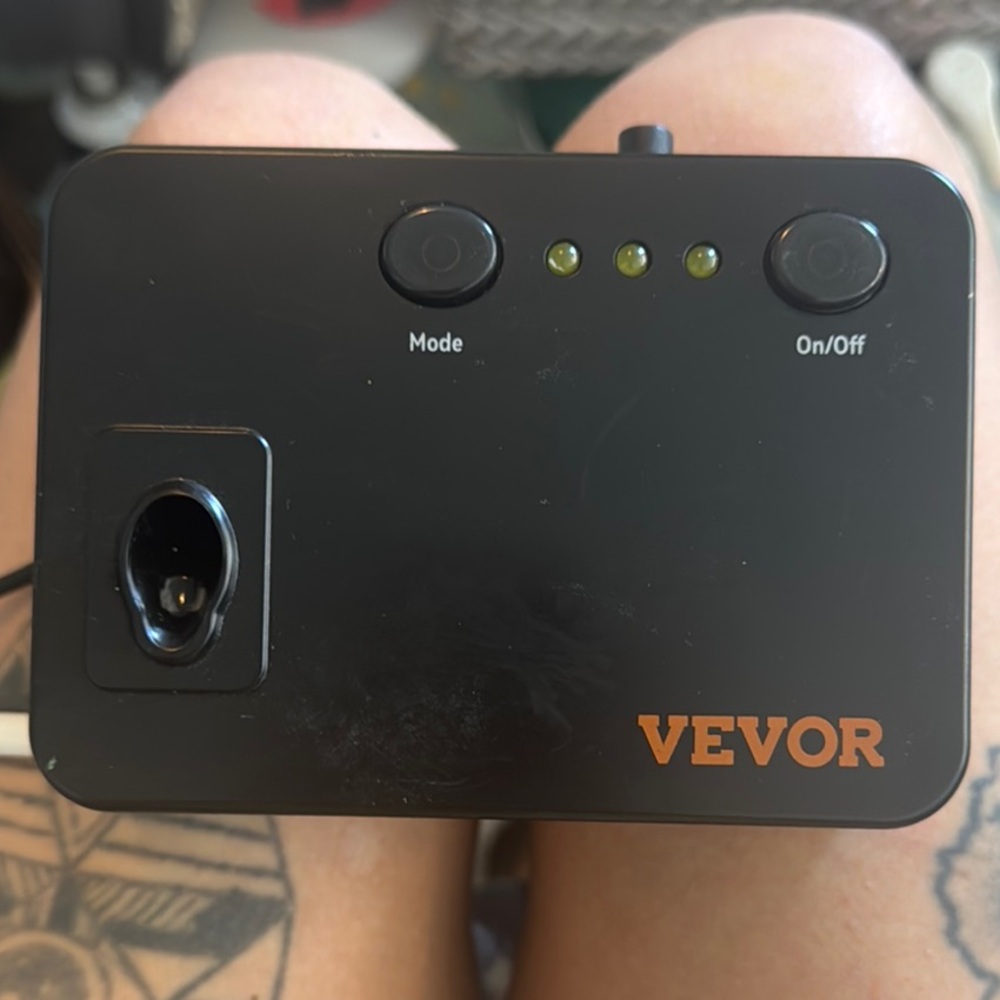 Vevor Black airbrush compressor